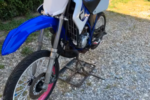 Dt 125 RE