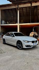 BMW 320d F30 Sport - Manuale (NEOPATENTATI)