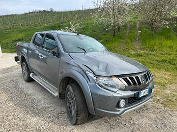 Mitsubishi L200 2.4 did 181cv INCIDENTATO