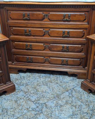 Trittico in legno per camera da letto