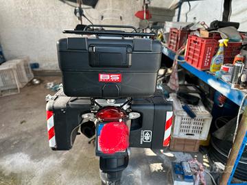 Valige varie completi per moto