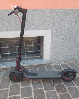 Monopattino Xiaomi Mi M365
