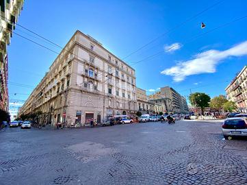 3 LOCALI A NAPOLI