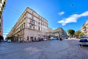 3 LOCALI A NAPOLI