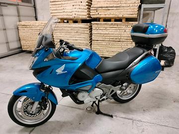 HONDA DEAUVILLE 700