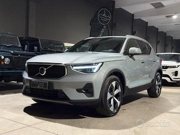 VOLVO XC40 B3 automatico ULTRA BLACK EDITION