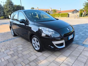 Renault Scenic Scénic X-Mod 1.5 dCi 110CV Luxe