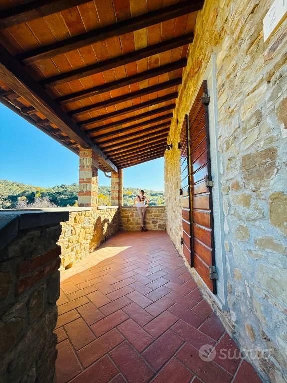 Villa di 1250 m² con più di 5 locali a Arezzo - Vista 4