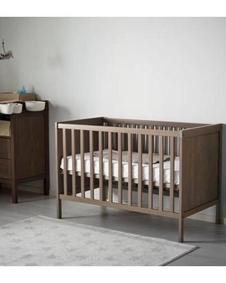 lettino con sponde Ikea Sundvik