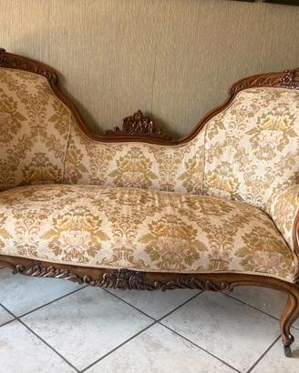 Elegante divano stile Luigi XVI