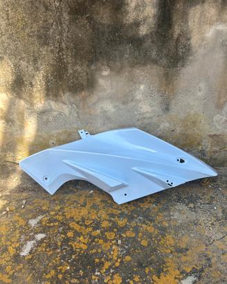 Carene yamaha r125 2010