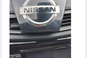 Mostrina/emblema nissan micra 5 serie