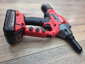 Rivettatrice Milwaukee M18 ONEFPRT