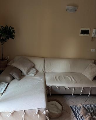 Divano angolare beige