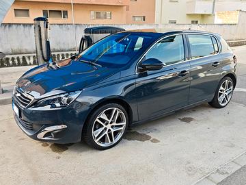 Peugeot 308 allure pack - 1.2 130cv - 2016