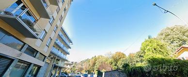 Elegante monolocale con posto auto a Como