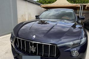 Maserati Levante  Granlusso