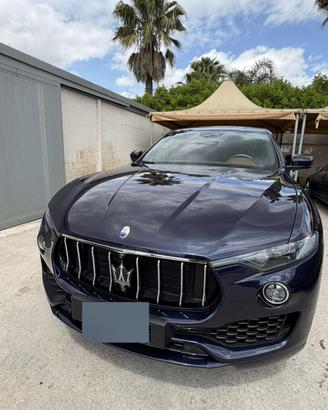 Maserati Levante  Granlusso