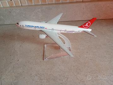 Modellino aerio turco Turkish Airlines 