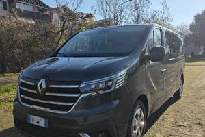 Renault Traffic 9 posti passo lungo