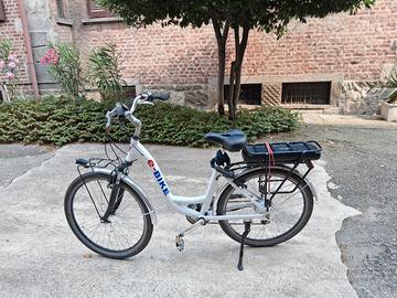 bicicletta pedalata  assistita 