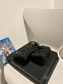 PLAYSTATION 4 500GB + Joypad e gioco