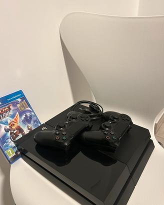 PLAYSTATION 4 500GB + Joypad e gioco