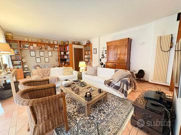 4 LOCALI A SANT'ANASTASIA