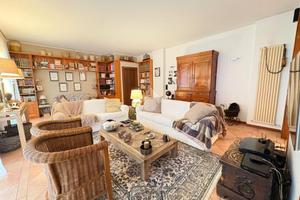 4 LOCALI A SANT'ANASTASIA