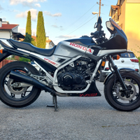 Honda vf 1000f