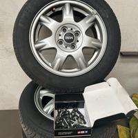 Cerchi Mini originali da 15” con gomme 4s