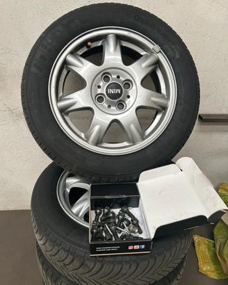 Cerchi Mini originali da 15” con gomme 4s