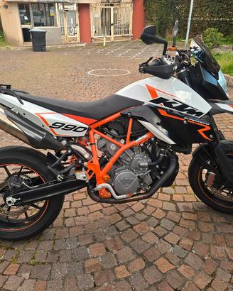KTM SMR 990 km 17900