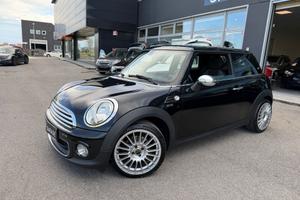 Mini ONE BLACK Neopatentati