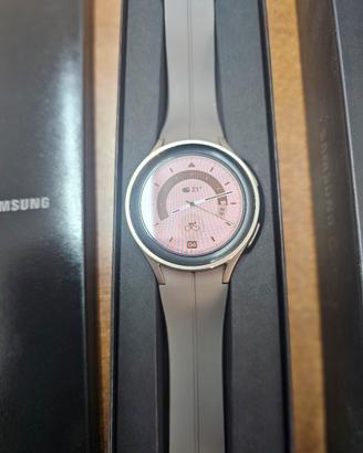 Samsung Galaxy Watch5 Pro 45 mm LTE grigio

