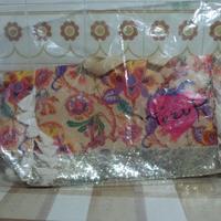 Borsa con fantasie floreali, paillettes e 2 manici