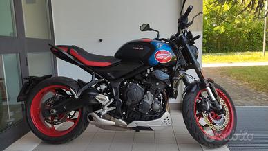 Triumph trident tribute 660 del 2025