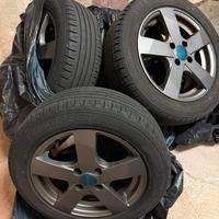 Gomme invernali Evergreen 185/60 R15 + cerchi