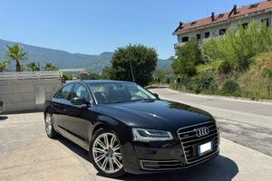 AUDI A8 3.0TDI LONG PRESIDENZIALE 258cv SI PERMUTE