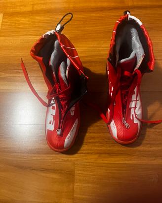 Scarponi da montagna alpina