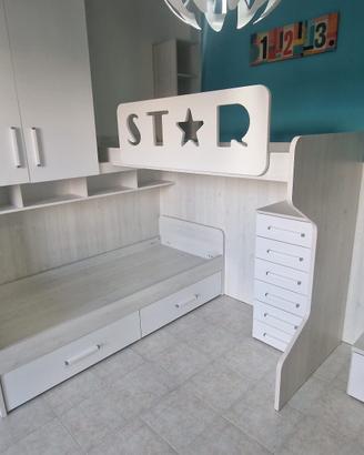 Cameretta completa con letto a castello