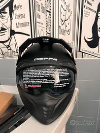 CASCO DIEFFE NERO OPACO CON VISIERINO SOLARE FUMÈ