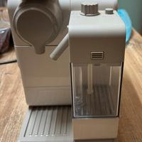 Macchina caffe nespresso de longhi lattissima