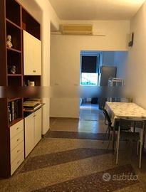 PORTA FURBA STANZA SiNGOLA ARREDATA BEN COLLEGATA