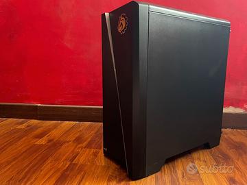 Computer gaming/desktop con monitor e keyboard