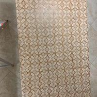 Copritavolo fatto a mano.