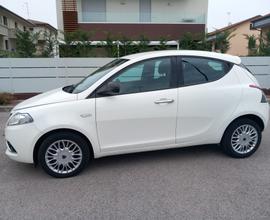 Lancia Ypsilon 1.2 69 CV 5 porte GPL Ecochic Silve