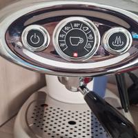 Macchina da caffe illy  con oltre 150 capsule orig