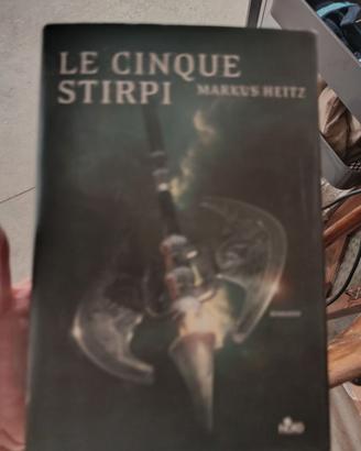 Libro intitolato Le cinque Stirpi