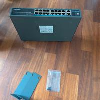 switch 16 porte 100Mb + 2 up link 1000Mb